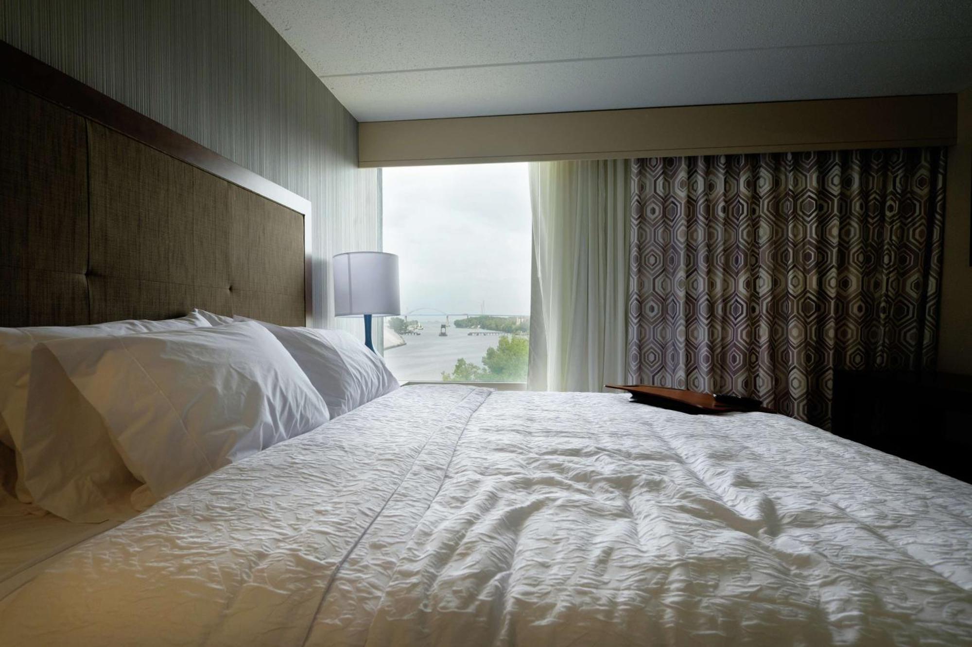 Hotel Hampton Bay Downtown